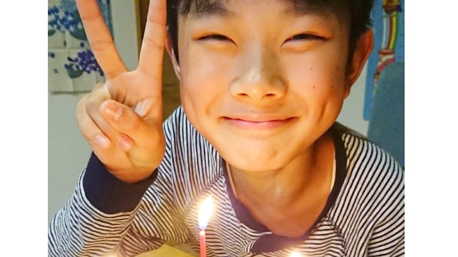元気いっぱいプラチナスマイルで13才のお誕生日です♪ 見ている私も笑顔になりますね❤️ いつもありがとうございます!