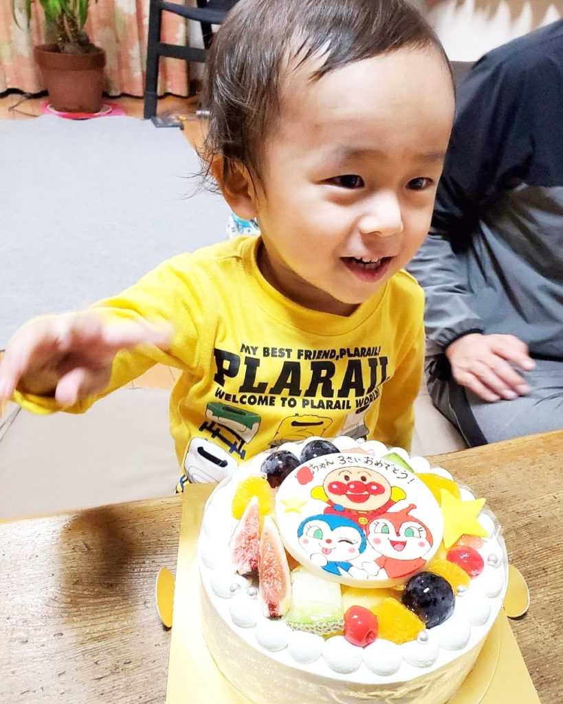 キャラクターケーキで3歳のお誕生日 ご予約専門店 ケーキ工房ポムのブログ
