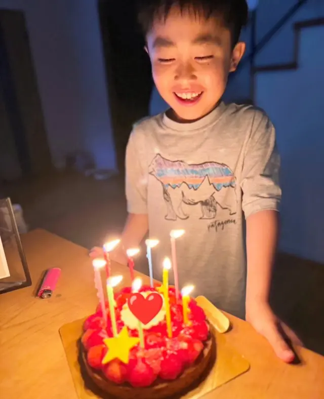 今日のプラチナスマイル会員さん❤
https://pomme101.com/gallery

9歳のお誕生日を🍓苺のタルト🍓でお祝いいただきました😊
https://pomme101.com/products/detail/220

元気いっぱいの可愛い笑顔をお送りいただきありがとうございます✨

9歳の1年もこの笑顔が沢山の幸せな日々でございますよ〜に❤❤