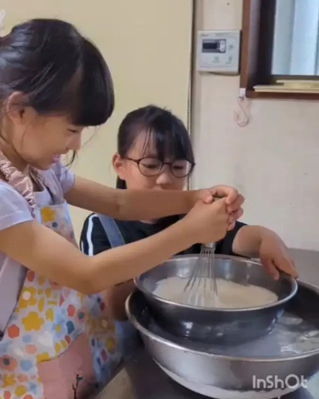 夏休みに入り、こどもお菓子教室の参加者が増えています✨
みんな元気いっぱい😊
この夏も沢山楽しい思い出を作ってね❤