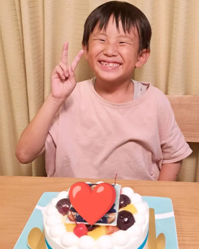 🎤『9歳の誕生日も🎂 美味しいケーキでお祝いできてよかったです😊 この季節はブドウ🍇がケーキについているので、ぶどう好きの息子も喜んでました😊ありがとうございました』

今日のプラチナスマイル会員さん❤
https://pomme101.com/gallery

9歳のお誕生日に写真ケーキのご注文をいただきました✨
https://pomme101.com/products/detail/153

今年も可愛いスマイル😊をありがとうございます✨
元気いっぱいの9歳の1年でございますように❤❤

#岡山こども #ケーキ工房ポム #岡山ケーキ #ケーキ屋岡山  #誕生日ケーキ岡山
  #お誕生日会 #東区ケーキ #オリジナルケーキ #岡山市東区ケーキ #岡山市東区瀬戸町#赤磐市 #岡山市東区
 #瀬戸町ケーキ  #岡山人気ケーキ #岡山誕生日祝い
 #ポム #誕生日 #ポム #キャラデコ岡山
#バースデーケーキ岡山 　#岡山写真ケーキ
#誕生日ケーキ岡山
#みんなのえがお #皆の笑顔
#プラチナスマイル会員さん
#岡山キッズ #写真ケーキ