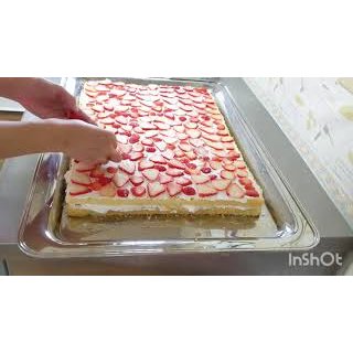 男子寮70人分！パーティ用の特大クリスマスケーキをお作りさせていただきました☆